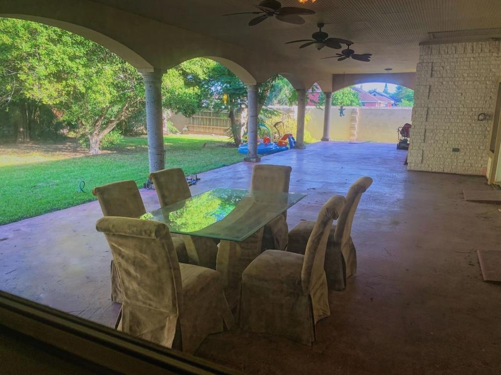 Brownsville Comfort 2 Bedroom 1 Bath , Spacious Kitchen And Outdoor Home Extérieur photo