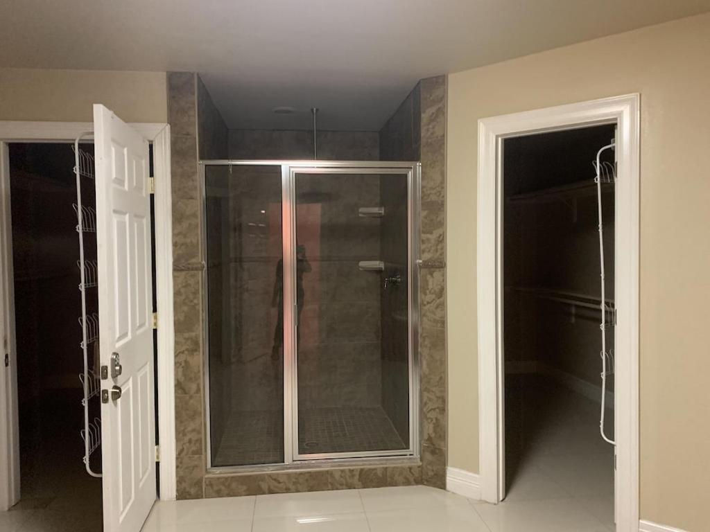 Brownsville Comfort 2 Bedroom 1 Bath , Spacious Kitchen And Outdoor Home Extérieur photo