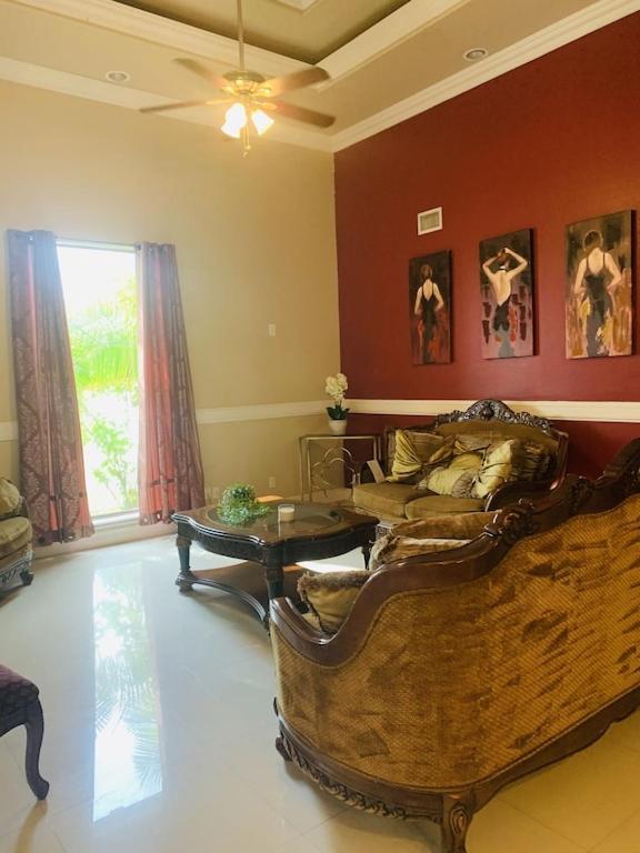 Brownsville Comfort 2 Bedroom 1 Bath , Spacious Kitchen And Outdoor Home Extérieur photo