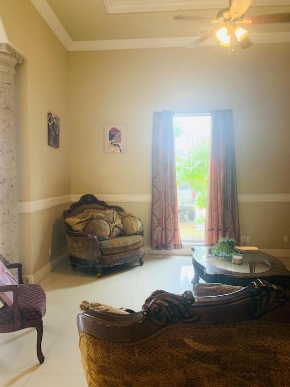 Brownsville Comfort 2 Bedroom 1 Bath , Spacious Kitchen And Outdoor Home Extérieur photo