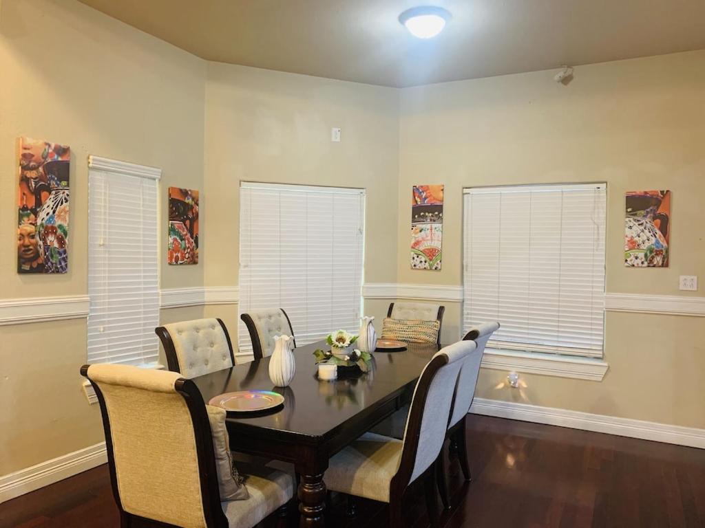 Brownsville Comfort 2 Bedroom 1 Bath , Spacious Kitchen And Outdoor Home Extérieur photo