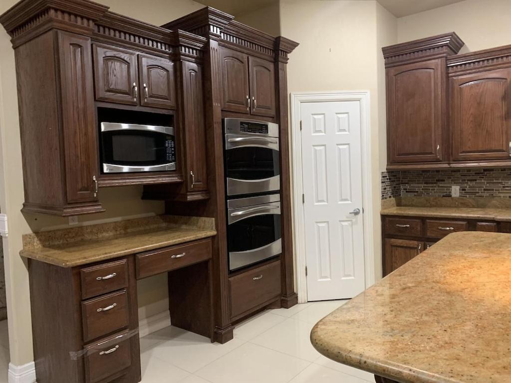 Brownsville Comfort 2 Bedroom 1 Bath , Spacious Kitchen And Outdoor Home Extérieur photo