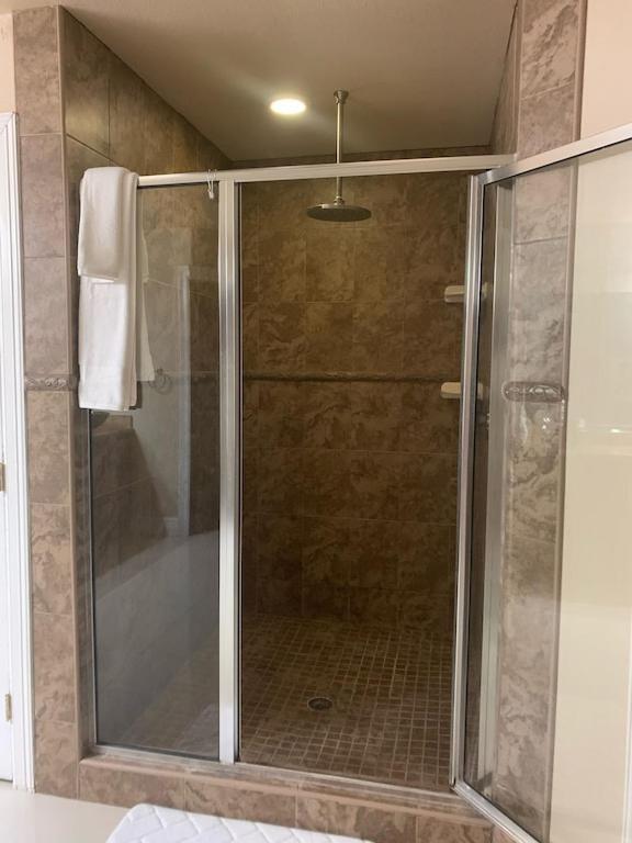 Brownsville Comfort 2 Bedroom 1 Bath , Spacious Kitchen And Outdoor Home Extérieur photo