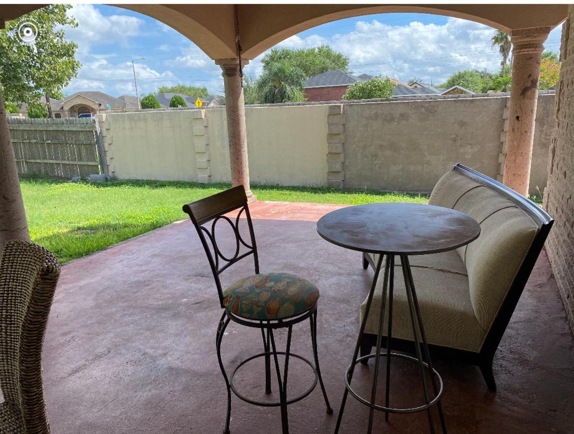 Brownsville Comfort 2 Bedroom 1 Bath , Spacious Kitchen And Outdoor Home Extérieur photo
