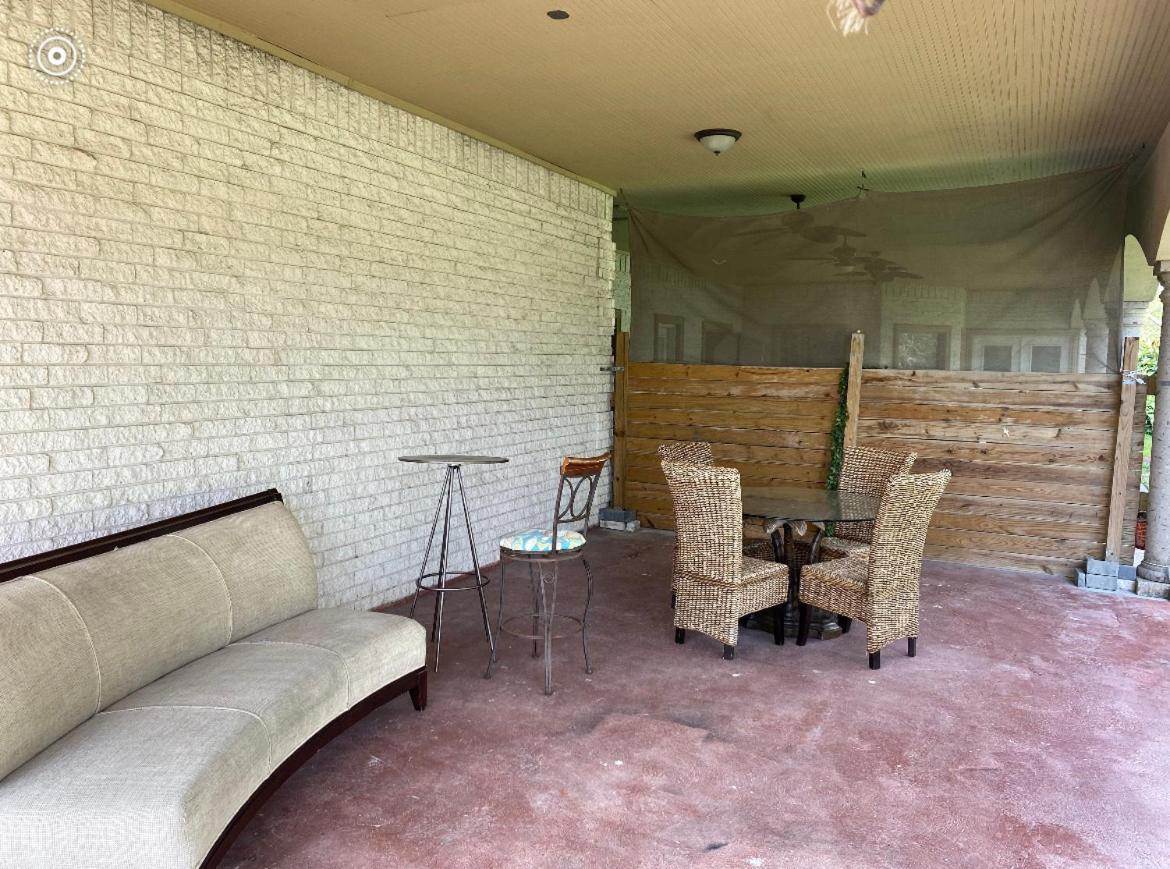 Brownsville Comfort 2 Bedroom 1 Bath , Spacious Kitchen And Outdoor Home Extérieur photo