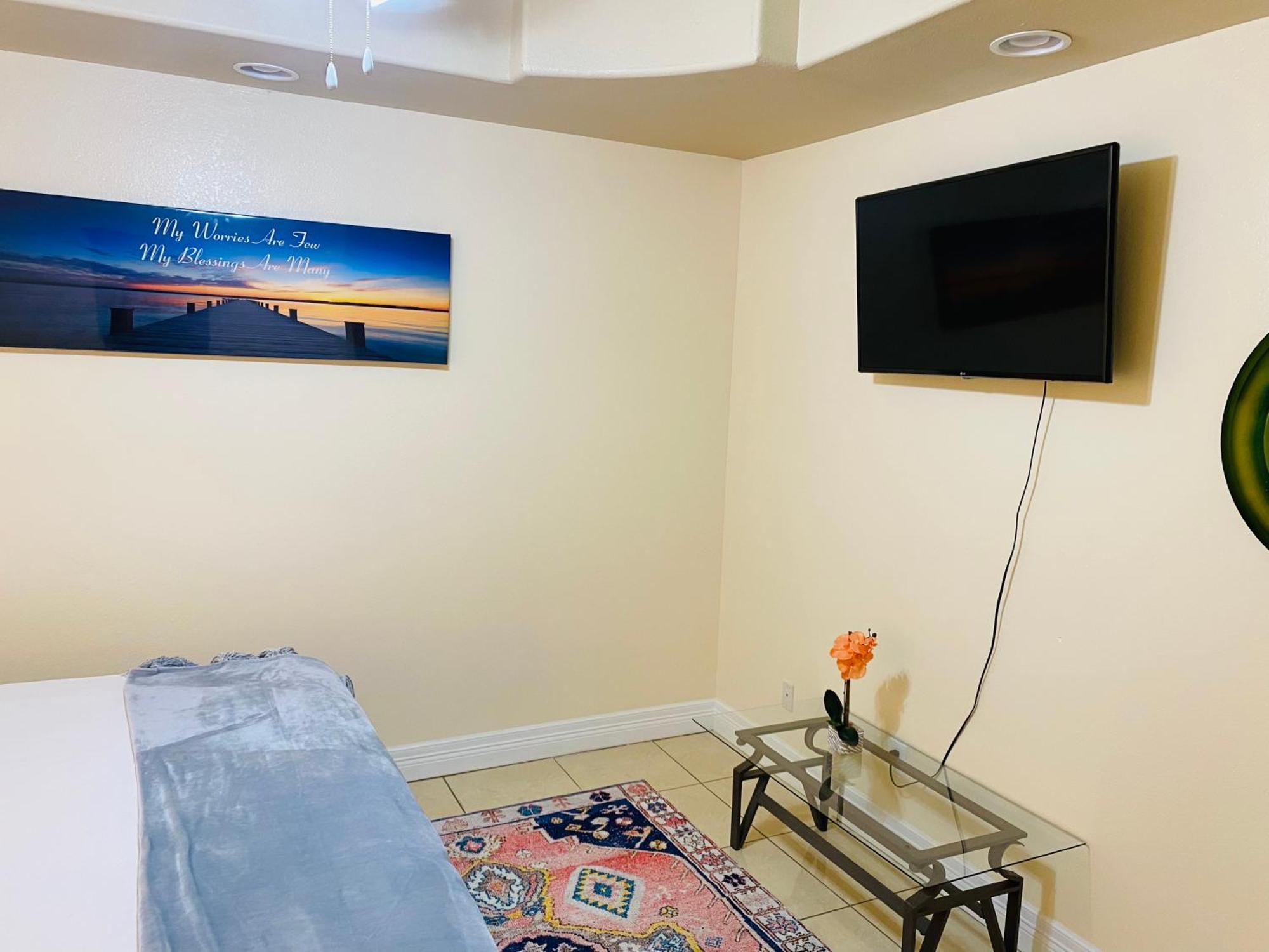 Brownsville Comfort 2 Bedroom 1 Bath , Spacious Kitchen And Outdoor Home Extérieur photo