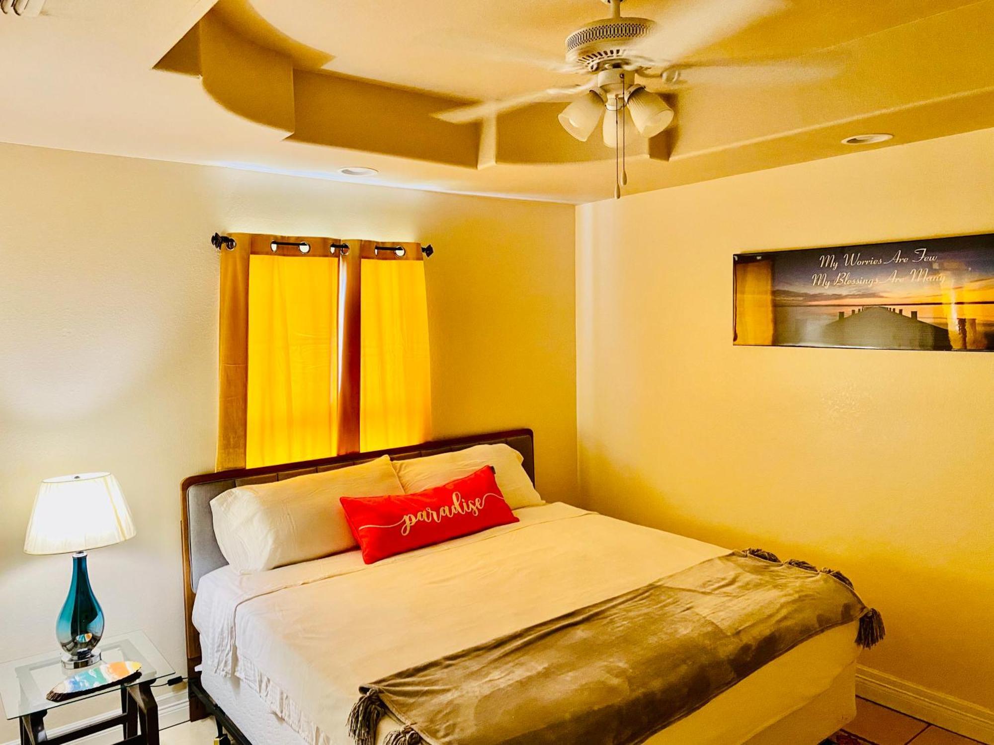 Brownsville Comfort 2 Bedroom 1 Bath , Spacious Kitchen And Outdoor Home Extérieur photo